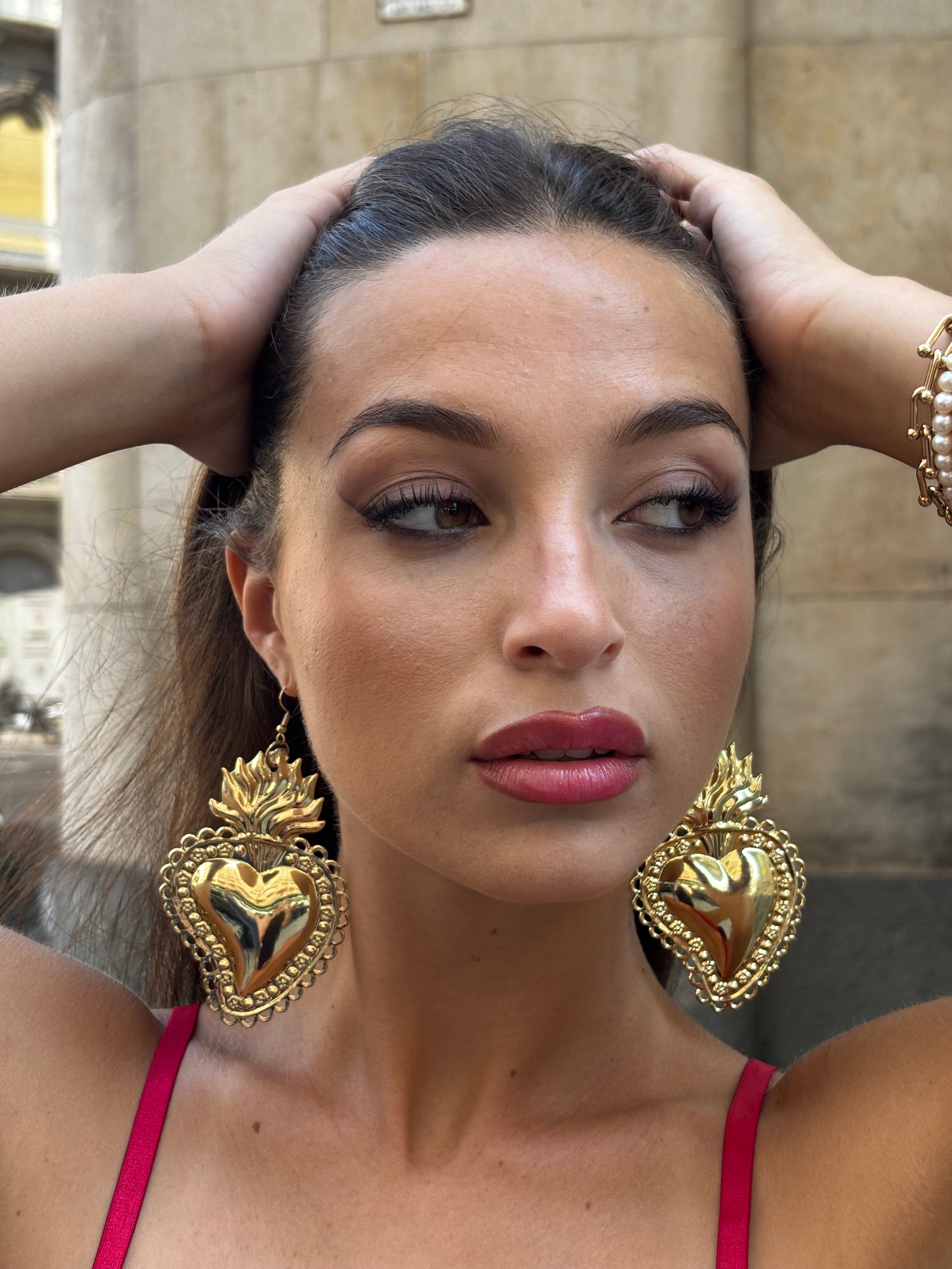 Orecchini cuore sacro gold