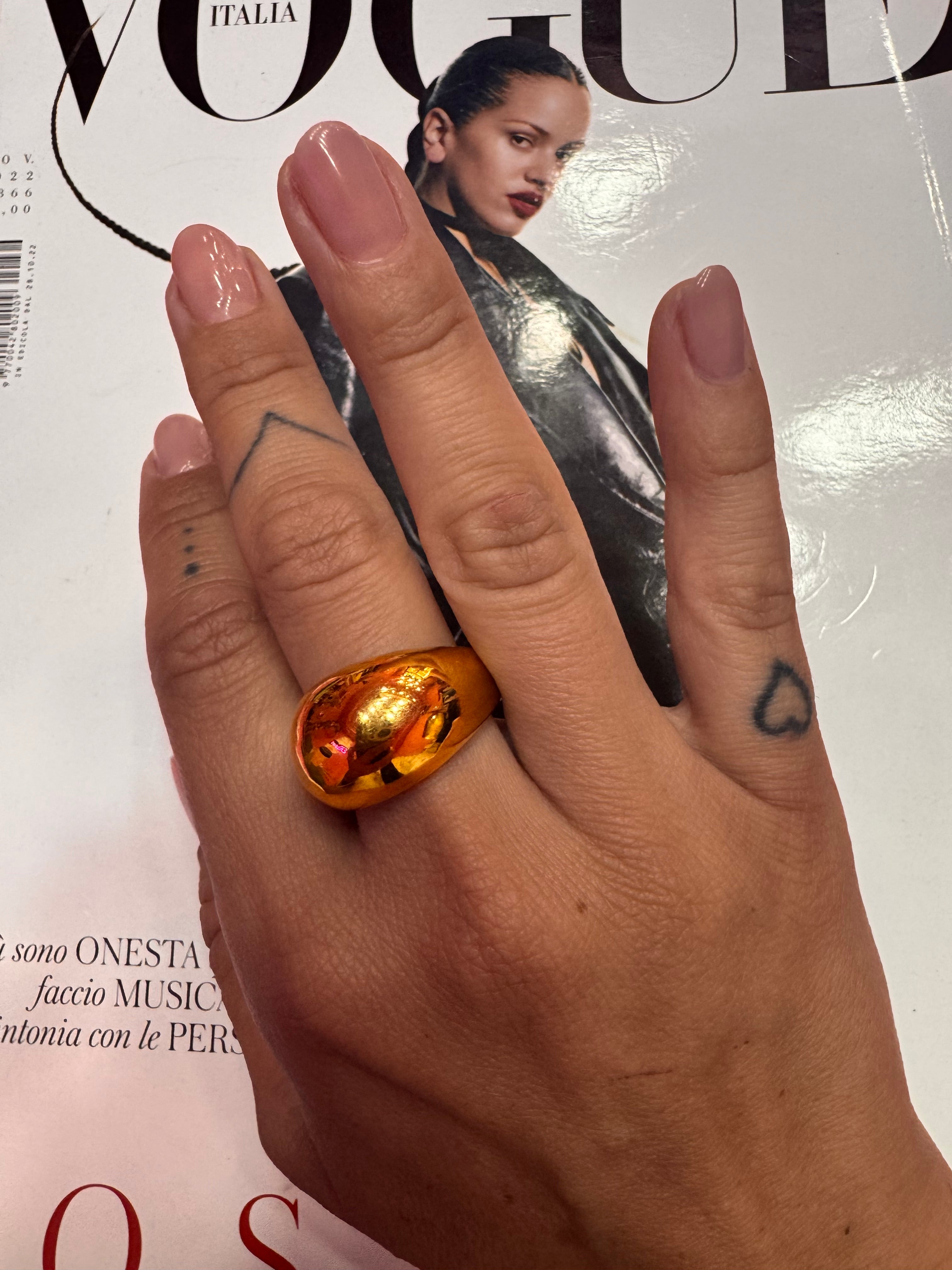 Anello sculptural-luxury