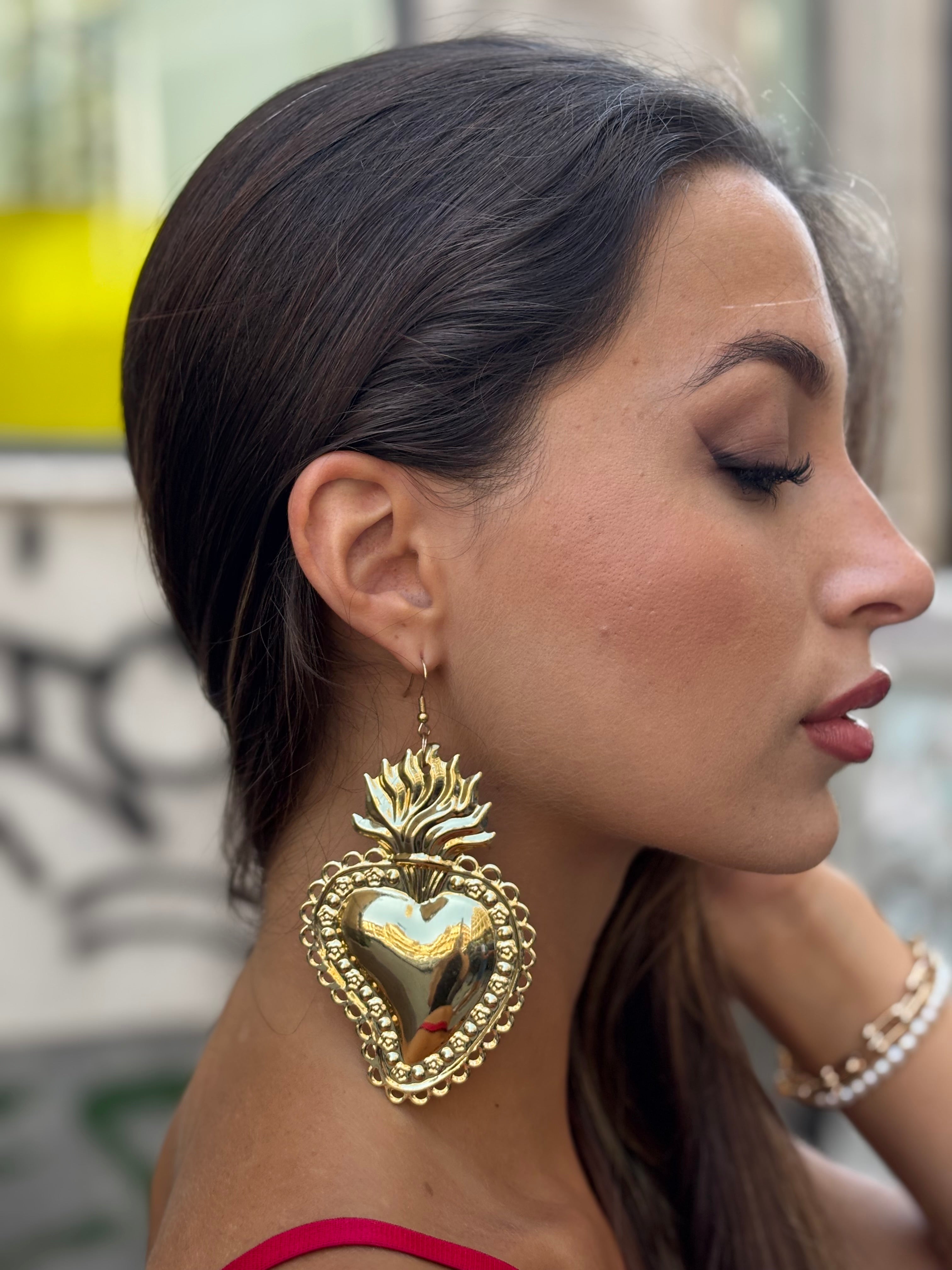 Orecchini cuore sacro gold