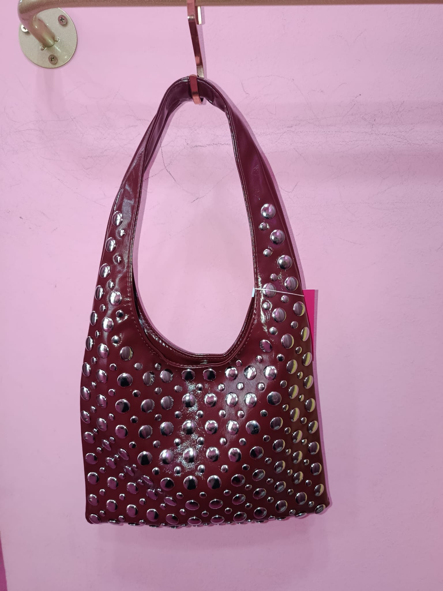 Borsa Bordeaux con Borchie Argento