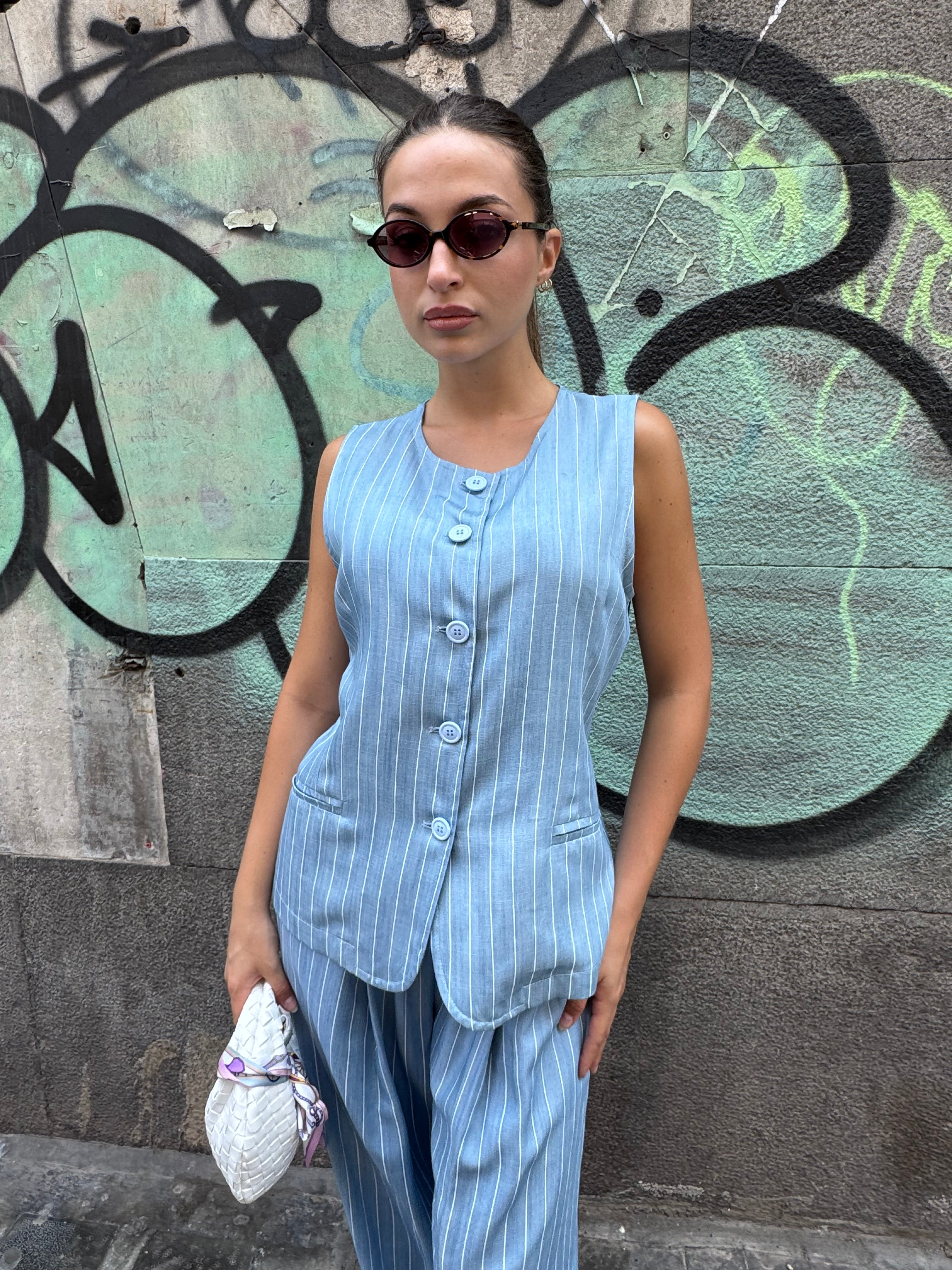 Tailleur smanicato gessato Roma