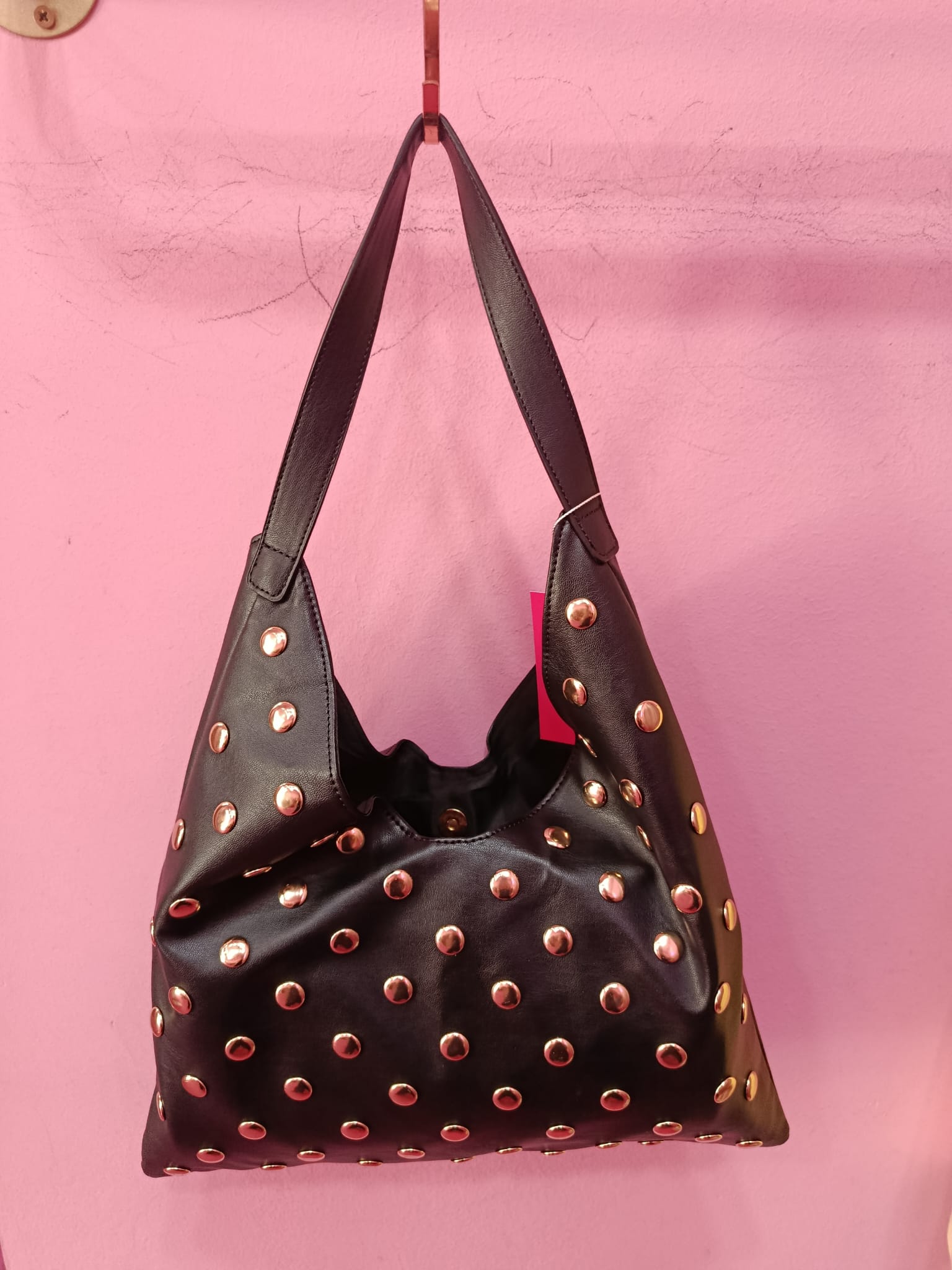 Borsa Nera con Borchie Dorate